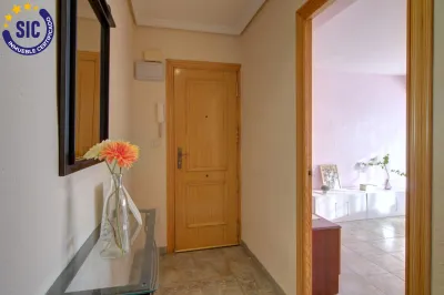 ESPACIO Y COMODIDAD EN EL CENTRO DE ALMENARA 8