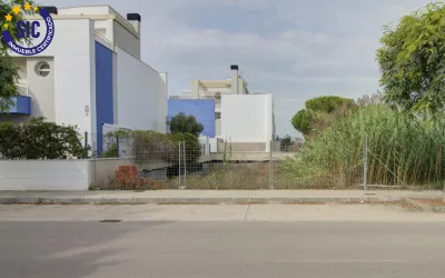 CONSTRUYE TU PROYECTO A CIEN METROS DEL MAR 7