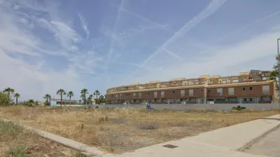 SOLAR URBANO DE 261 M2 ESQUINERO EN PLAYA ALMENARA 0