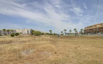SOLAR URBANO DE 261 M2 ESQUINERO EN PLAYA ALMENARA 1