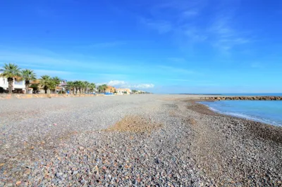 SOLAR URBANO DE 261 M2 ESQUINERO EN PLAYA ALMENARA 7