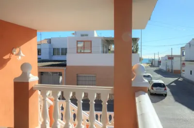 PRECIOSO PAREADO AL LADO DEL MAR 26